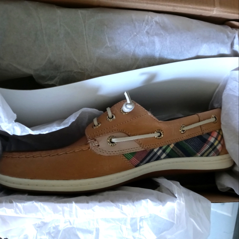🌍Sperry's🌍 - Picture 2 of 6